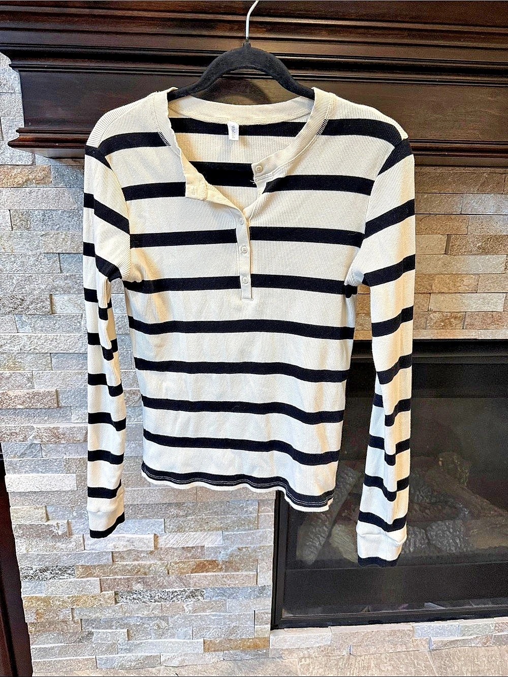Wishlist Striped Long Sleeve Henley in White & Black Size Large